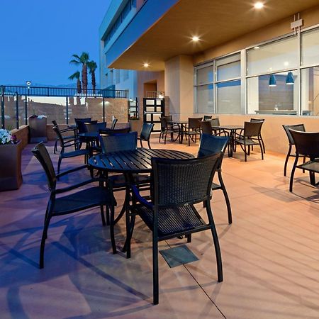 Holiday Inn Express & Suites Palm Desert - Millennium By Ihg Экстерьер фото