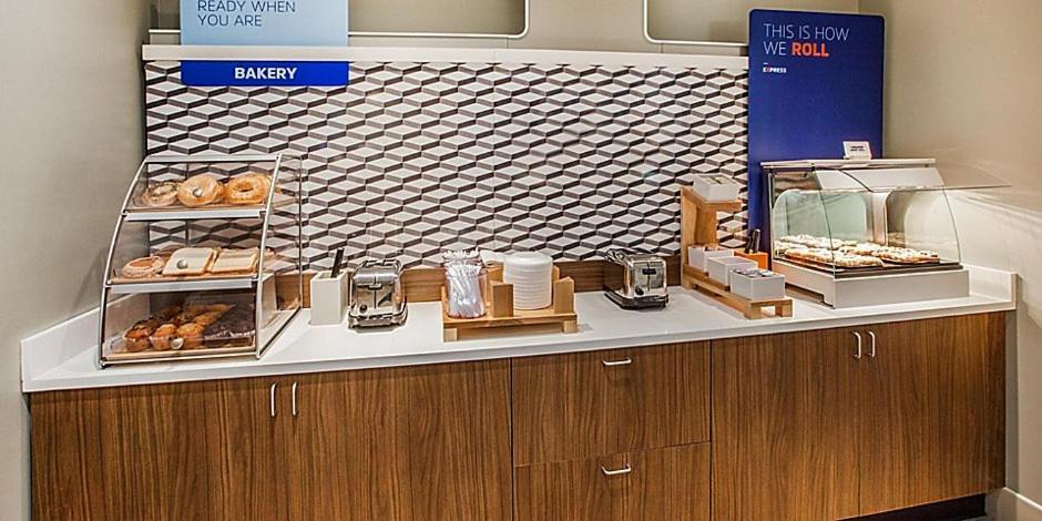 Holiday Inn Express & Suites Palm Desert - Millennium By Ihg Экстерьер фото