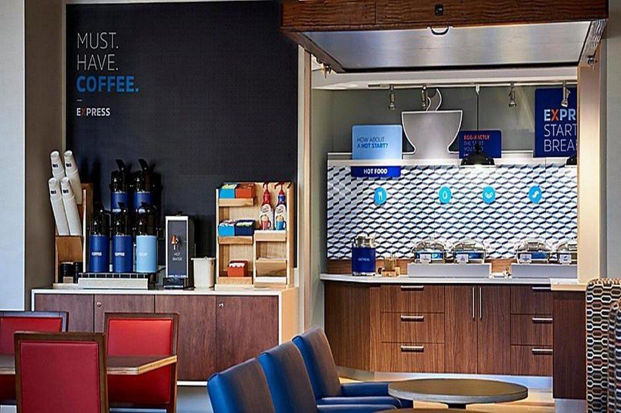 Holiday Inn Express & Suites Palm Desert - Millennium By Ihg Экстерьер фото