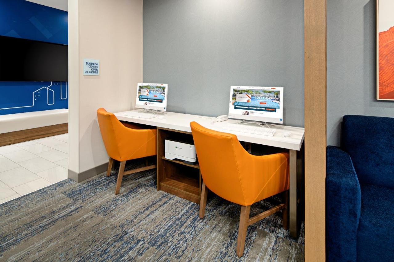 Holiday Inn Express & Suites Palm Desert - Millennium By Ihg Экстерьер фото