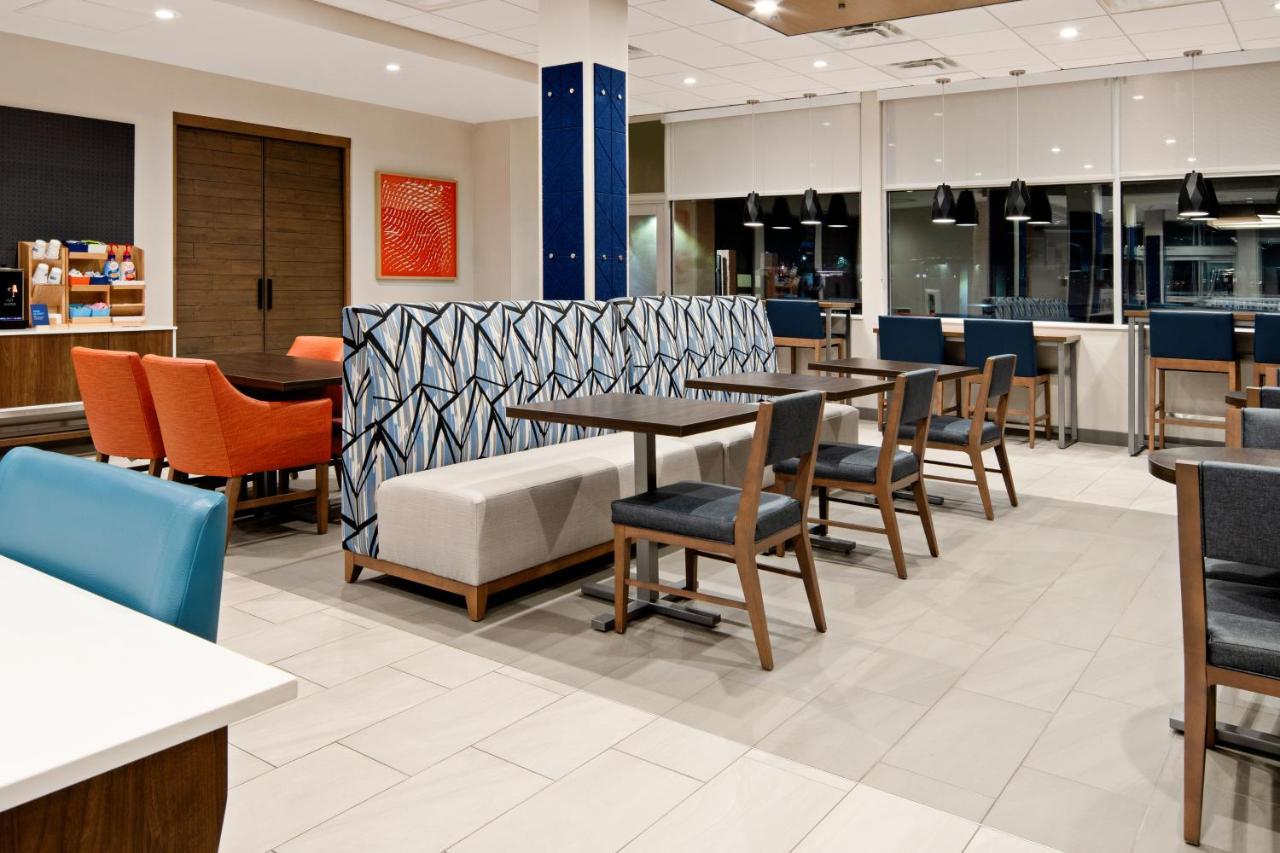 Holiday Inn Express & Suites Palm Desert - Millennium By Ihg Экстерьер фото