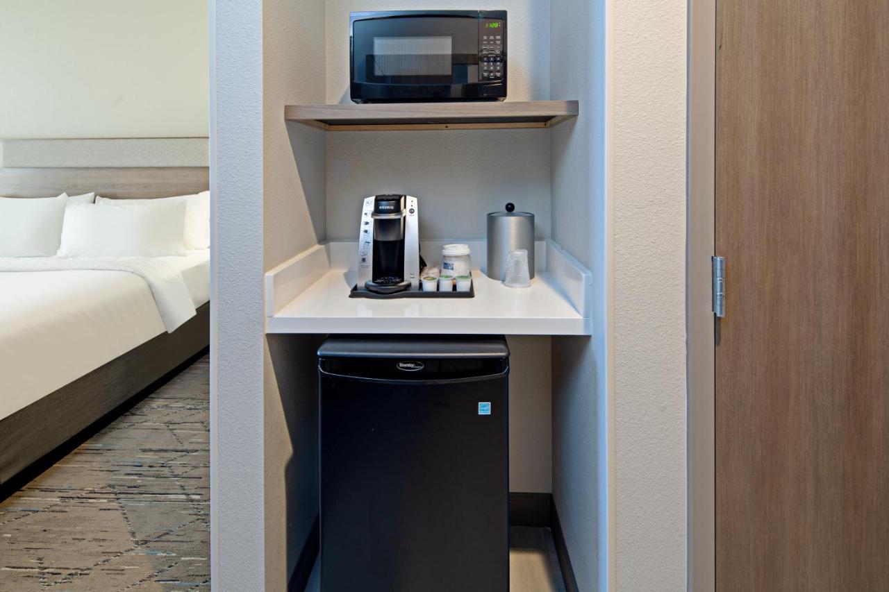 Holiday Inn Express & Suites Palm Desert - Millennium By Ihg Экстерьер фото