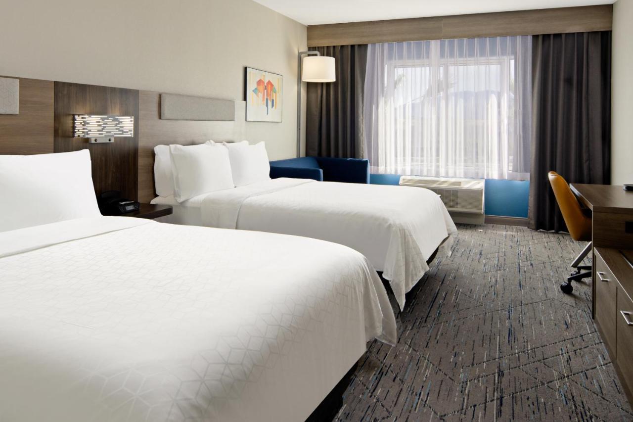 Holiday Inn Express & Suites Palm Desert - Millennium By Ihg Экстерьер фото