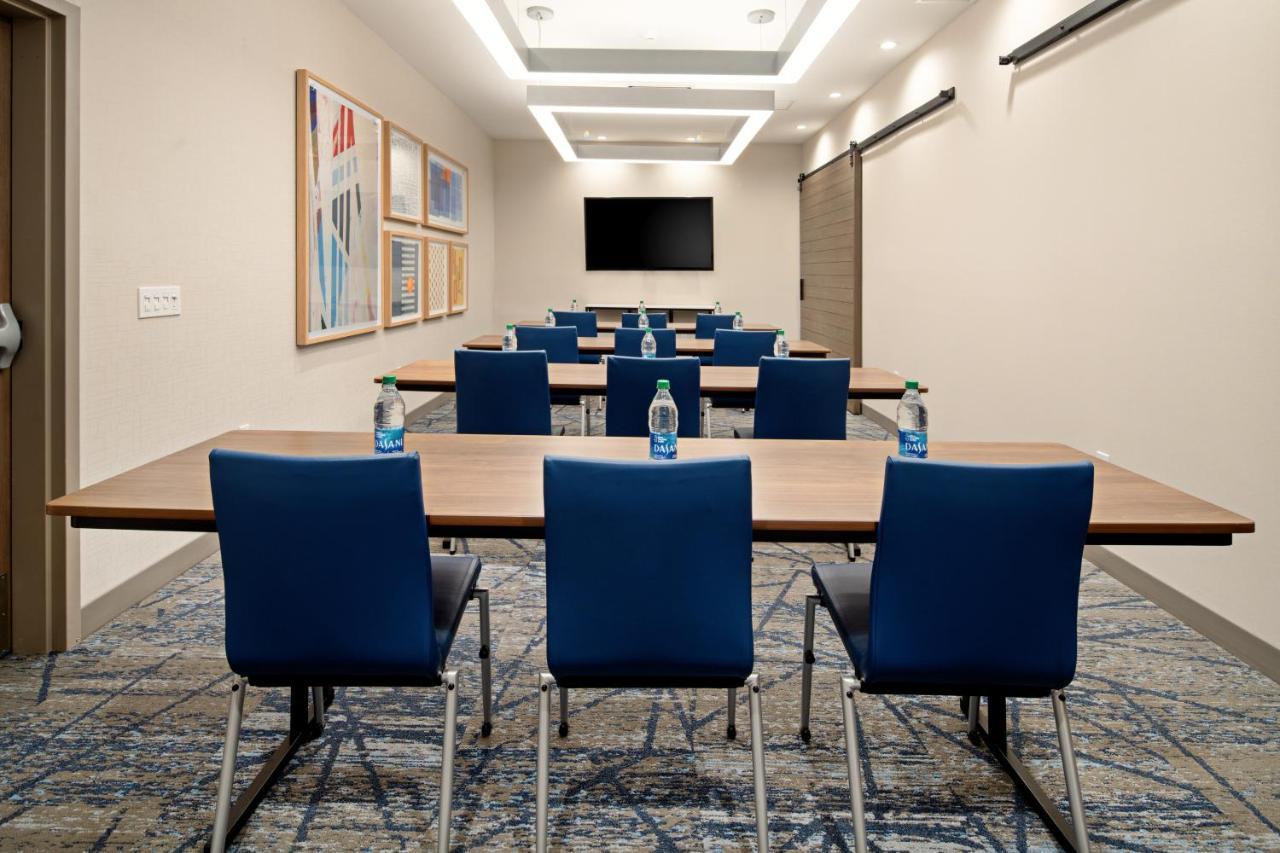 Holiday Inn Express & Suites Palm Desert - Millennium By Ihg Экстерьер фото