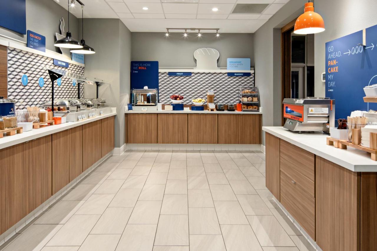 Holiday Inn Express & Suites Palm Desert - Millennium By Ihg Экстерьер фото