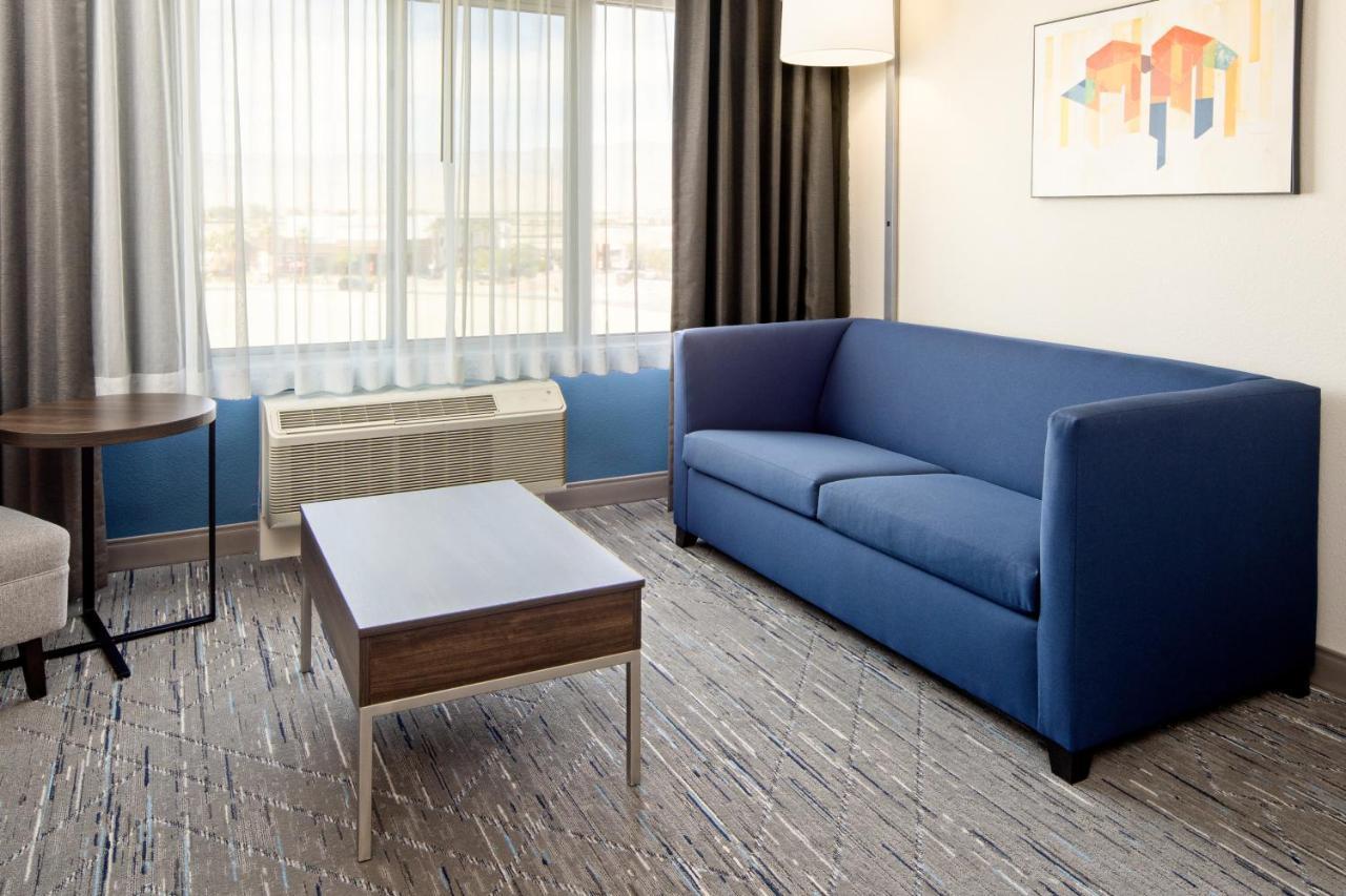 Holiday Inn Express & Suites Palm Desert - Millennium By Ihg Экстерьер фото